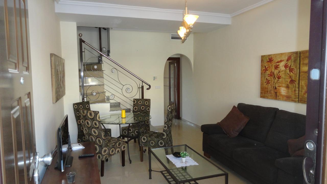 He Amalia-Quesada Apartment กิวดาด เกซาดา ภายนอก รูปภาพ